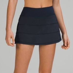 AVAILABLE - Lululemon pace rival skirt
